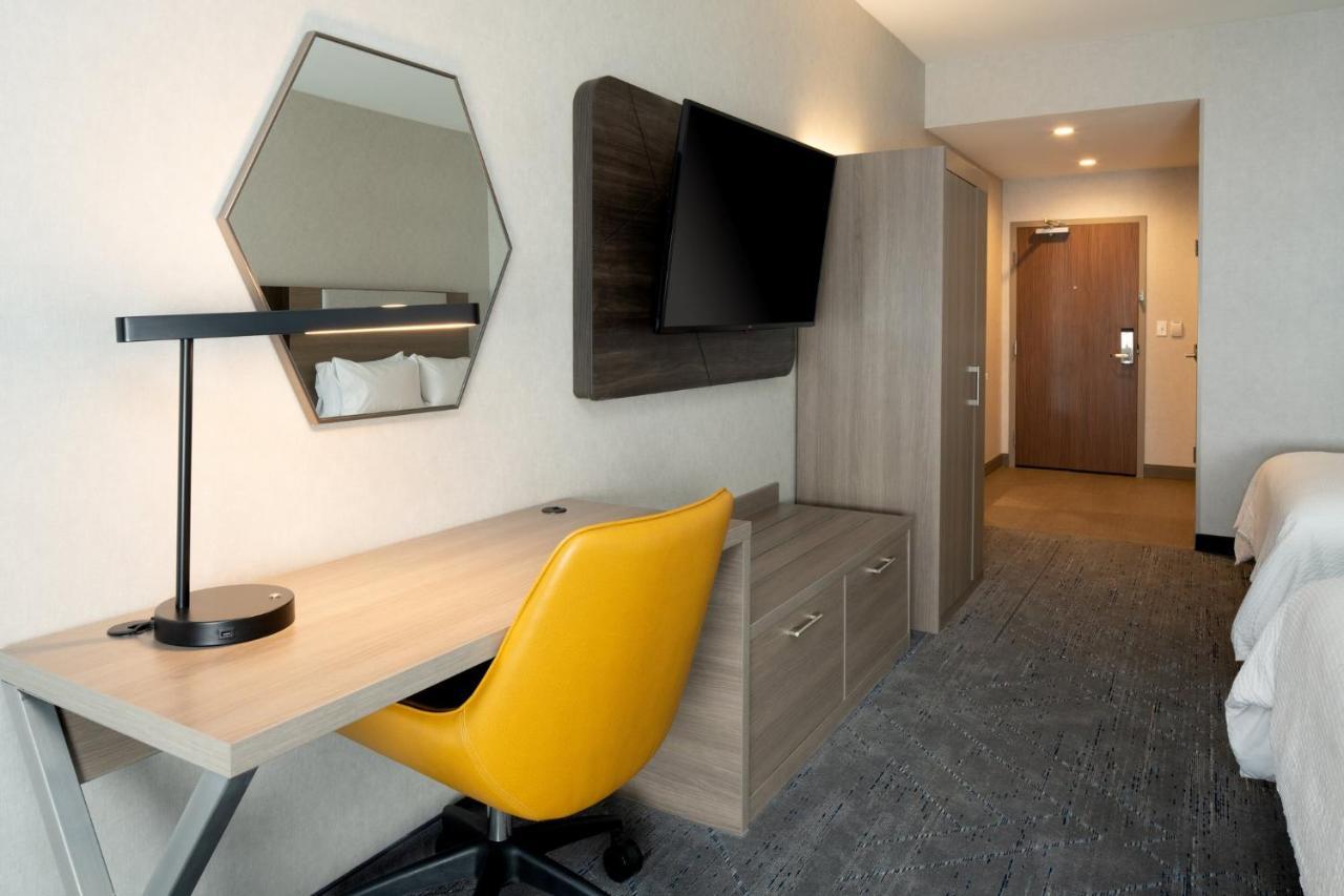 Holiday Inn Express & Suites - Hollister By Ihg Exterior foto