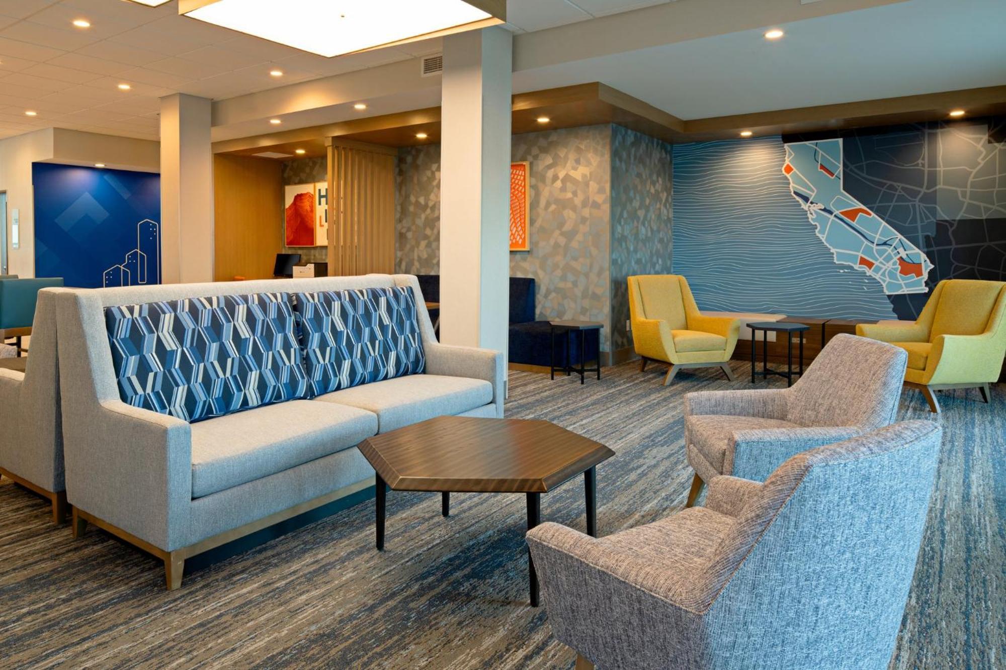 Holiday Inn Express & Suites - Hollister By Ihg Exterior foto